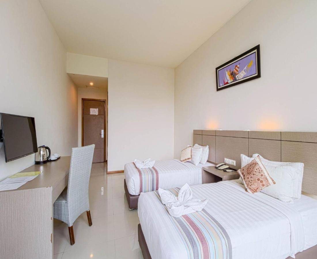 Putra Mulia Hotel מדאן מראה חיצוני תמונה